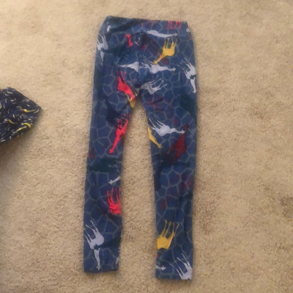 Lularoe giraffe leggings